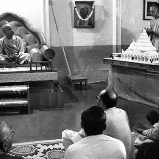 Presenting Srila Prabhupada's Bhagavad-gita to Srila Vyasadeva.